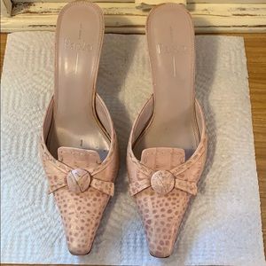 Paola slides 2” heel very pretty details sz 8